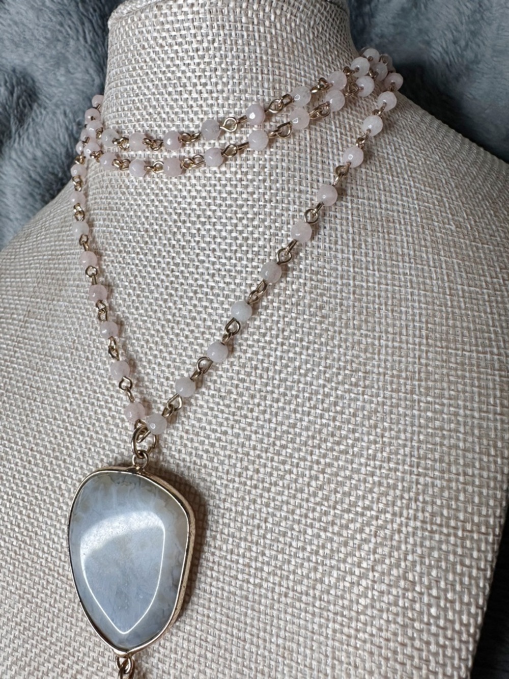 5/$25 😻 Premier Designs Natural Stone and Tassel Pendant Necklace - Picture 4 of 7